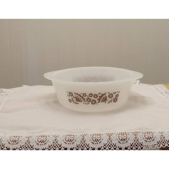 Vintage Glasbake 2 quart casserole / baking dish floral Brown pattern JS 810-77 - Picture 1 of 7